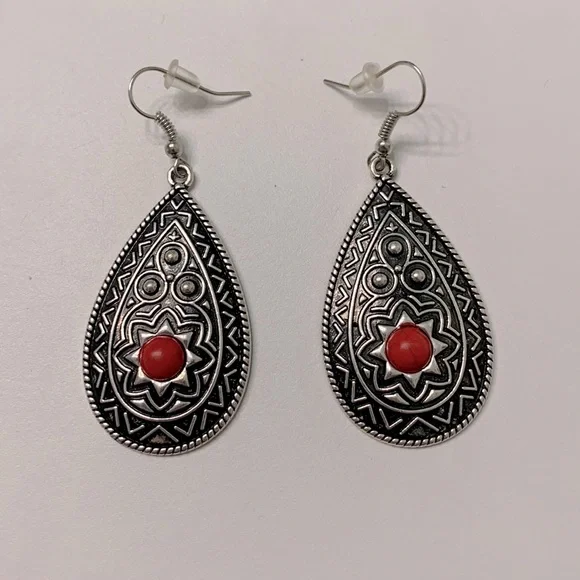 NWOT Aztec Teardrop Earrings - Picture 3 of 4